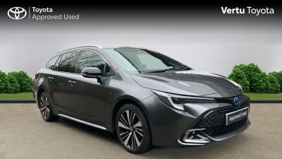 2025 Toyota Corolla 1.8 Hybrid Design 5dr CVT Hybrid Estate 9,935 mi photo